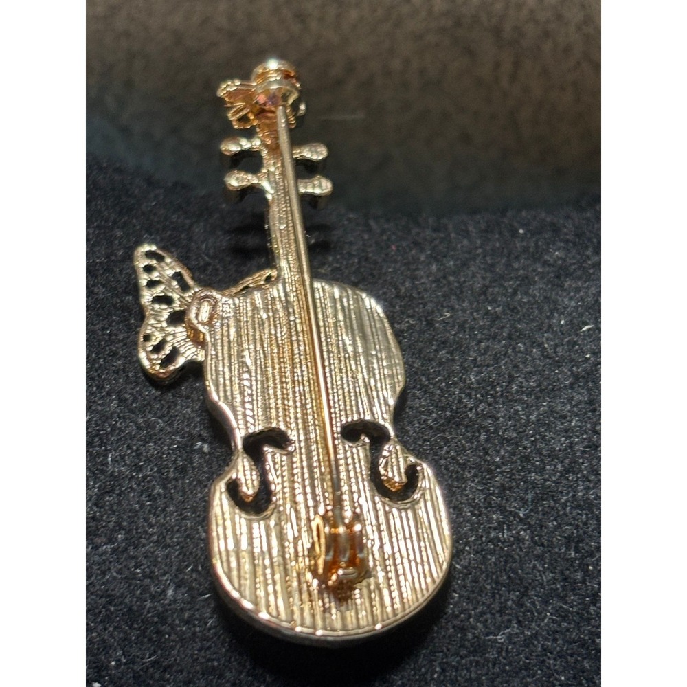 #26. Violin & Butterfly Brooch - Picture 4 of 4